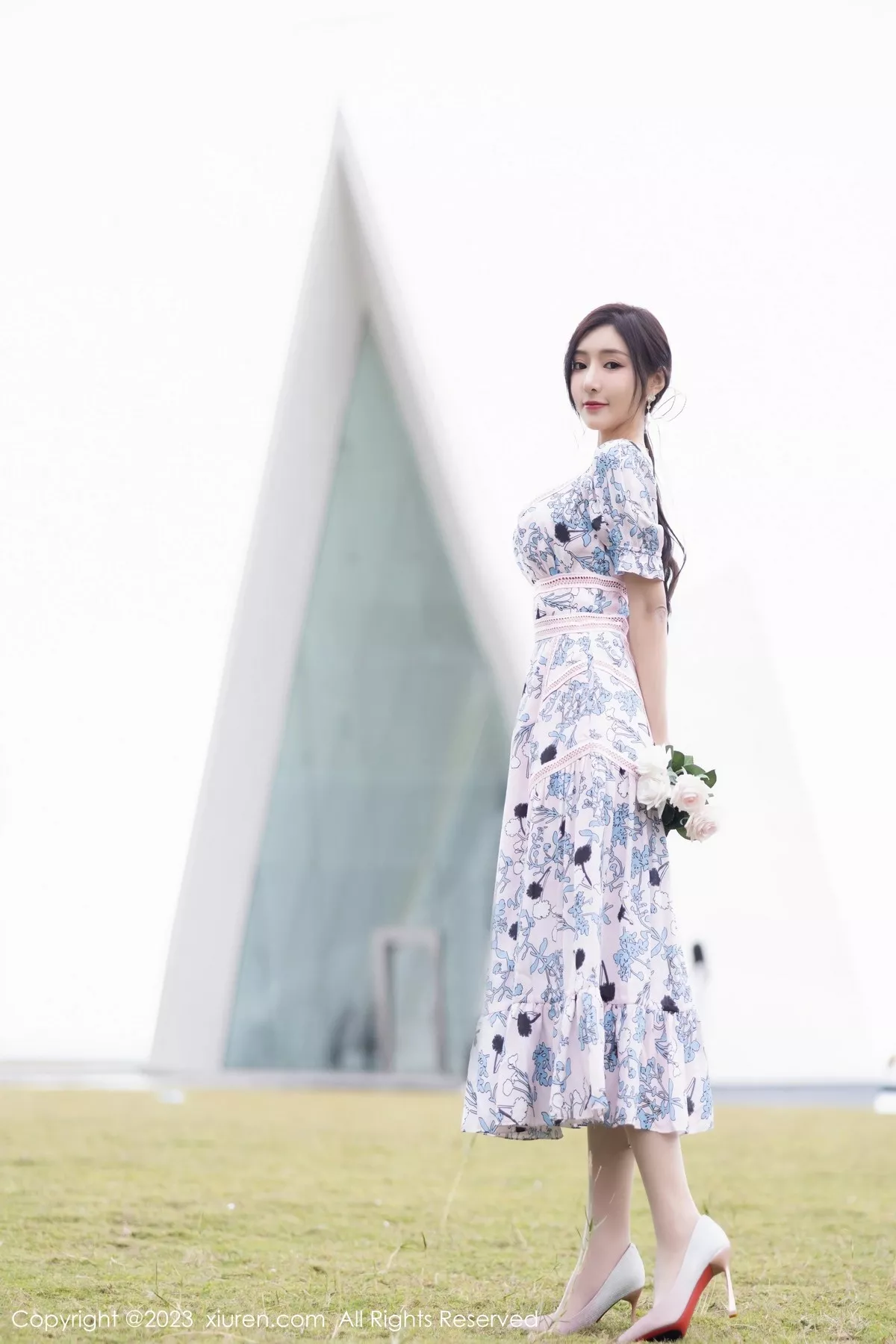 秀人集.com_[XiuRen秀人网]No.6474_女神王馨瑶yanni海南岛旅拍脱浅色连衣长裙露淡蓝内衣诱惑写真86P