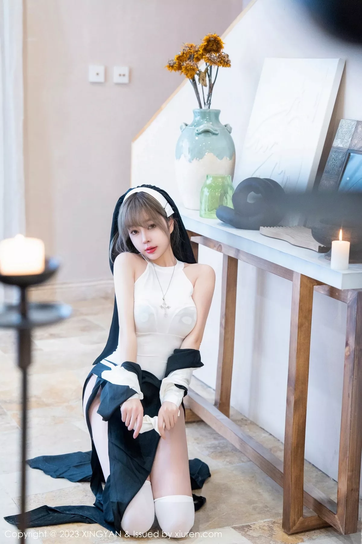 秀人集.com_[XINGYAN星颜社]VOL.187_女神王雨纯半脱修女服饰露白色轻透上衣配白丝袜完美诱惑写真75P