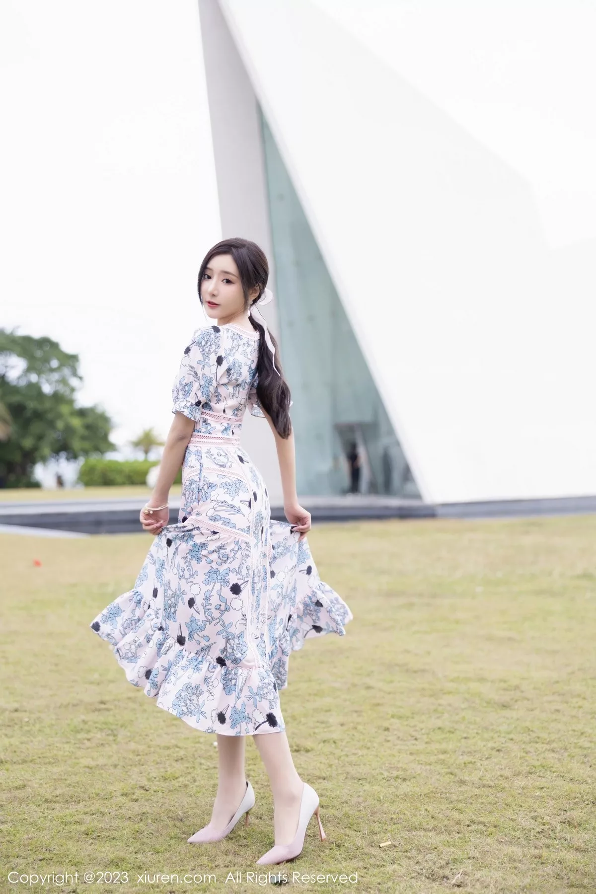 秀人集.com_[XiuRen秀人网]No.6474_女神王馨瑶yanni海南岛旅拍脱浅色连衣长裙露淡蓝内衣诱惑写真86P