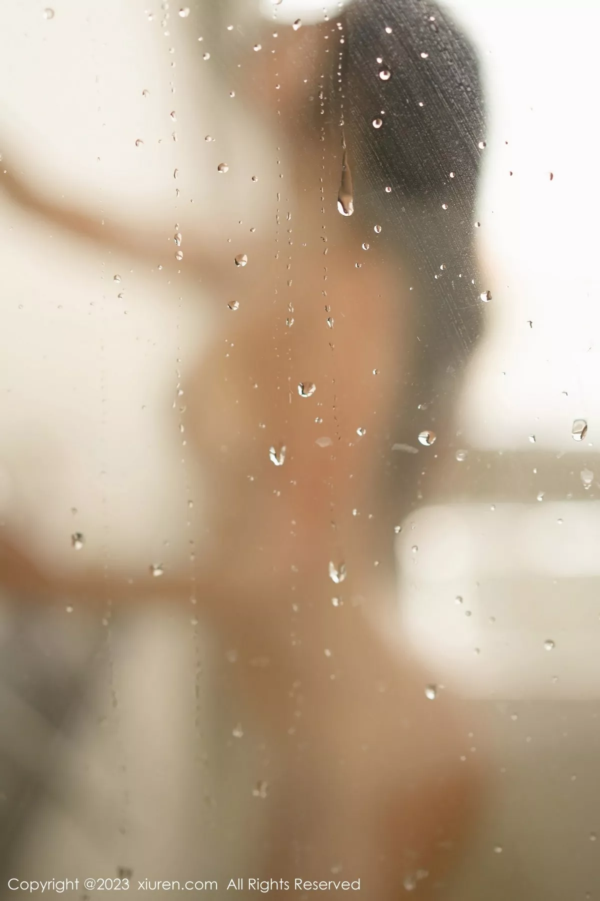 秀人集.com_[XiuRen秀人网]No.6471_模特laura阿姣泰国旅拍脱蓝色上衣露白色蕾丝内衣完美诱惑写真71P