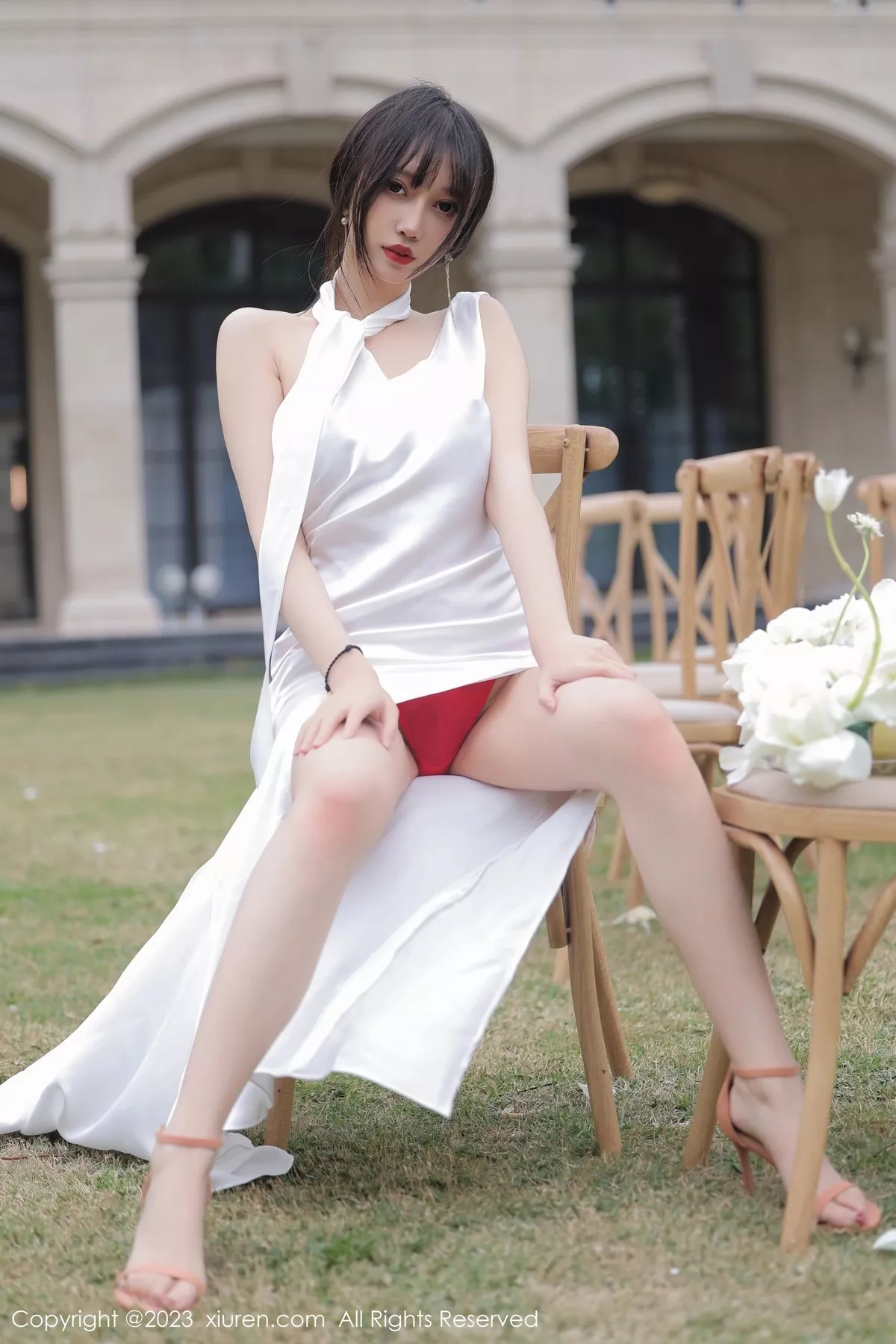 秀人集.com_[XiuRen秀人网]No.6466_模特玥儿玥er性感白色长礼裙真空半脱秀惹火身材撩人诱惑写真57P