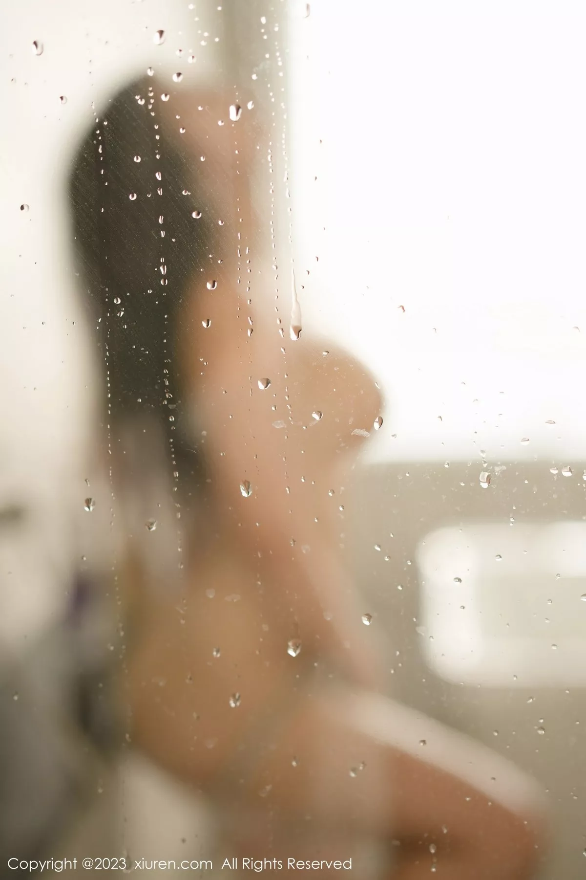 秀人集.com_[XiuRen秀人网]No.6471_模特laura阿姣泰国旅拍脱蓝色上衣露白色蕾丝内衣完美诱惑写真71P