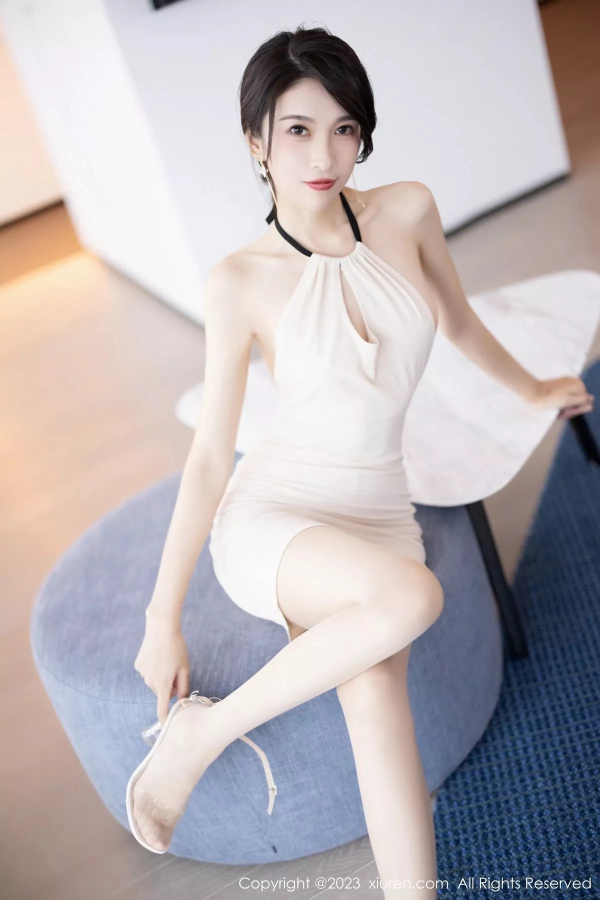 秀人集.com_[XiuRen秀人网]No.6631_模特林乐一性感米色连身短裙配原色丝袜秀曼妙身姿迷人写真83P