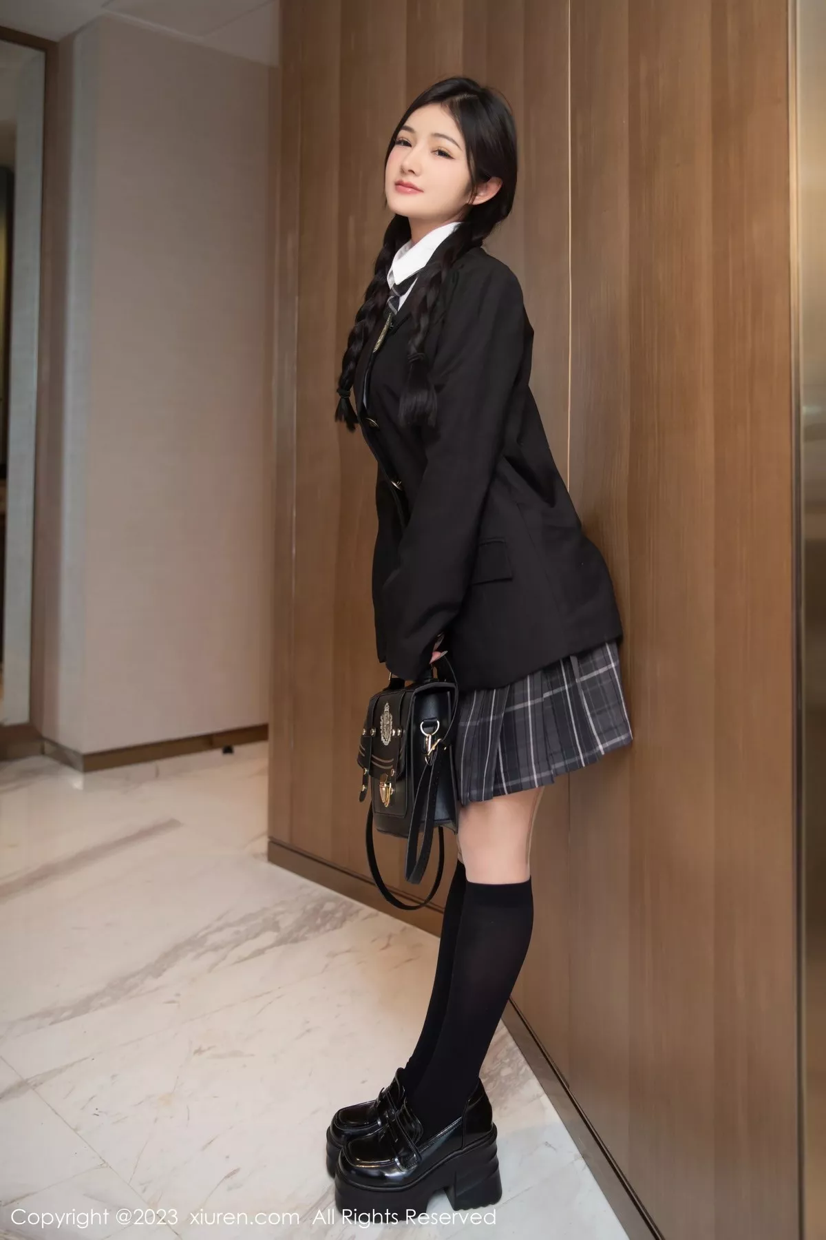 秀人集.com_[XiuRen秀人网]No.6639_模特谭小灵脱性感学妹制服露白色蕾丝内衣配超薄肉丝诱惑写真77P