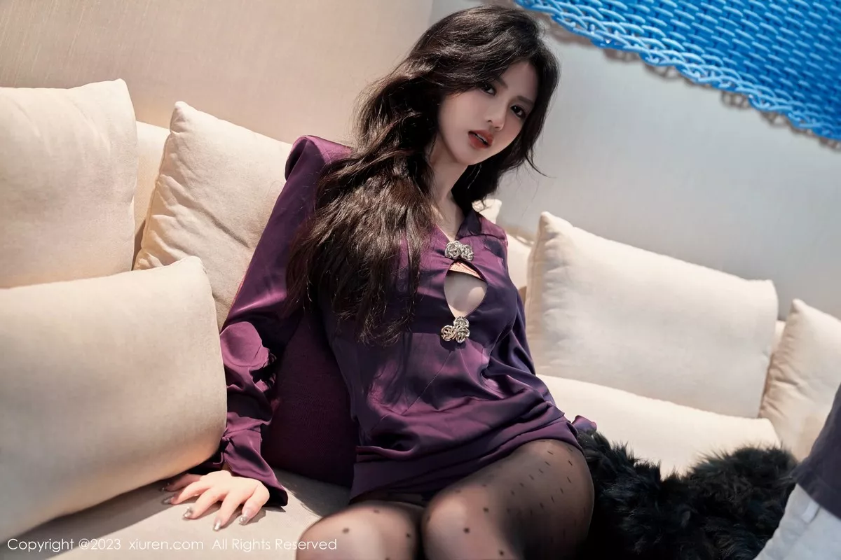 秀人集.com_[XiuRen秀人网]No.6649_模特浅浅Danny私房性感紫色服配黑丝裤袜秀曼妙身姿诱惑写真101P