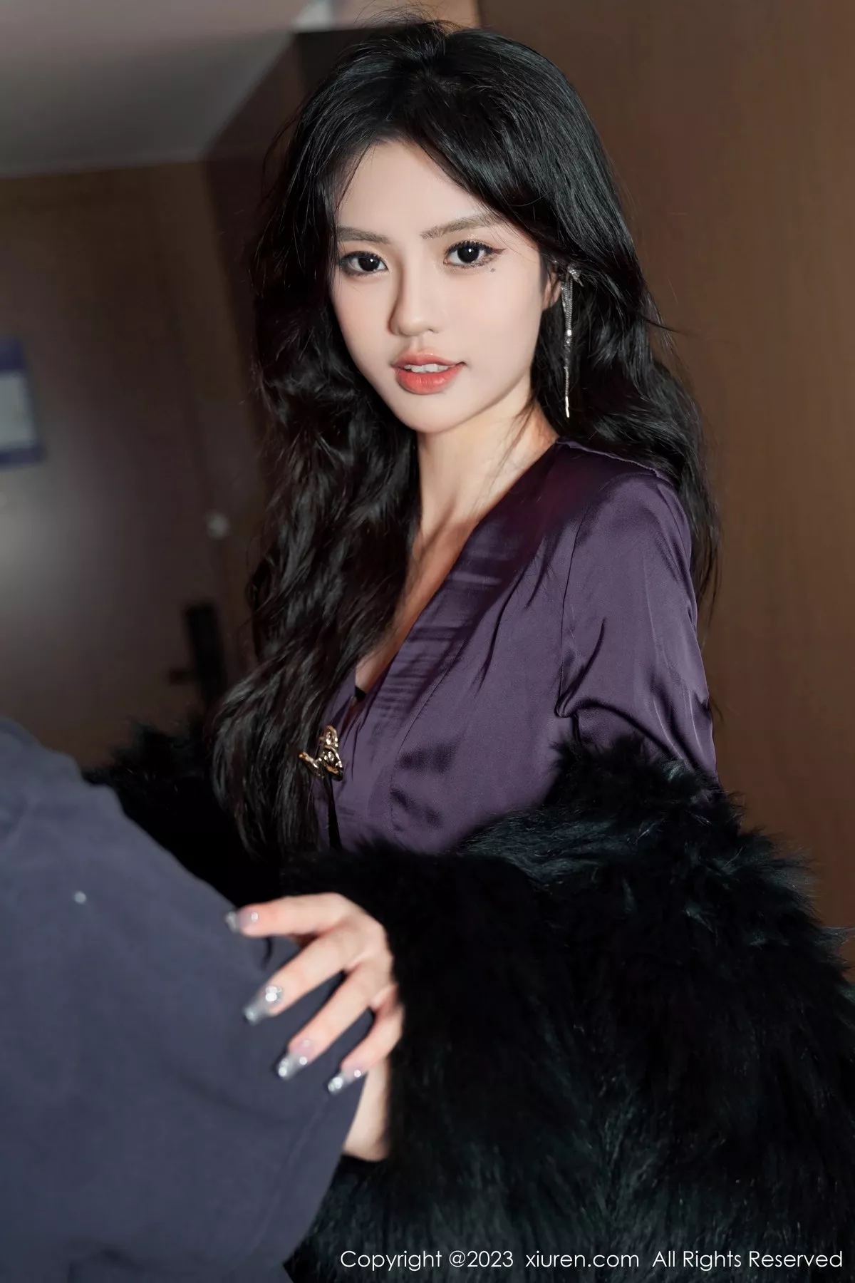 秀人集.com_[XiuRen秀人网]No.6649_模特浅浅Danny私房性感紫色服配黑丝裤袜秀曼妙身姿诱惑写真101P