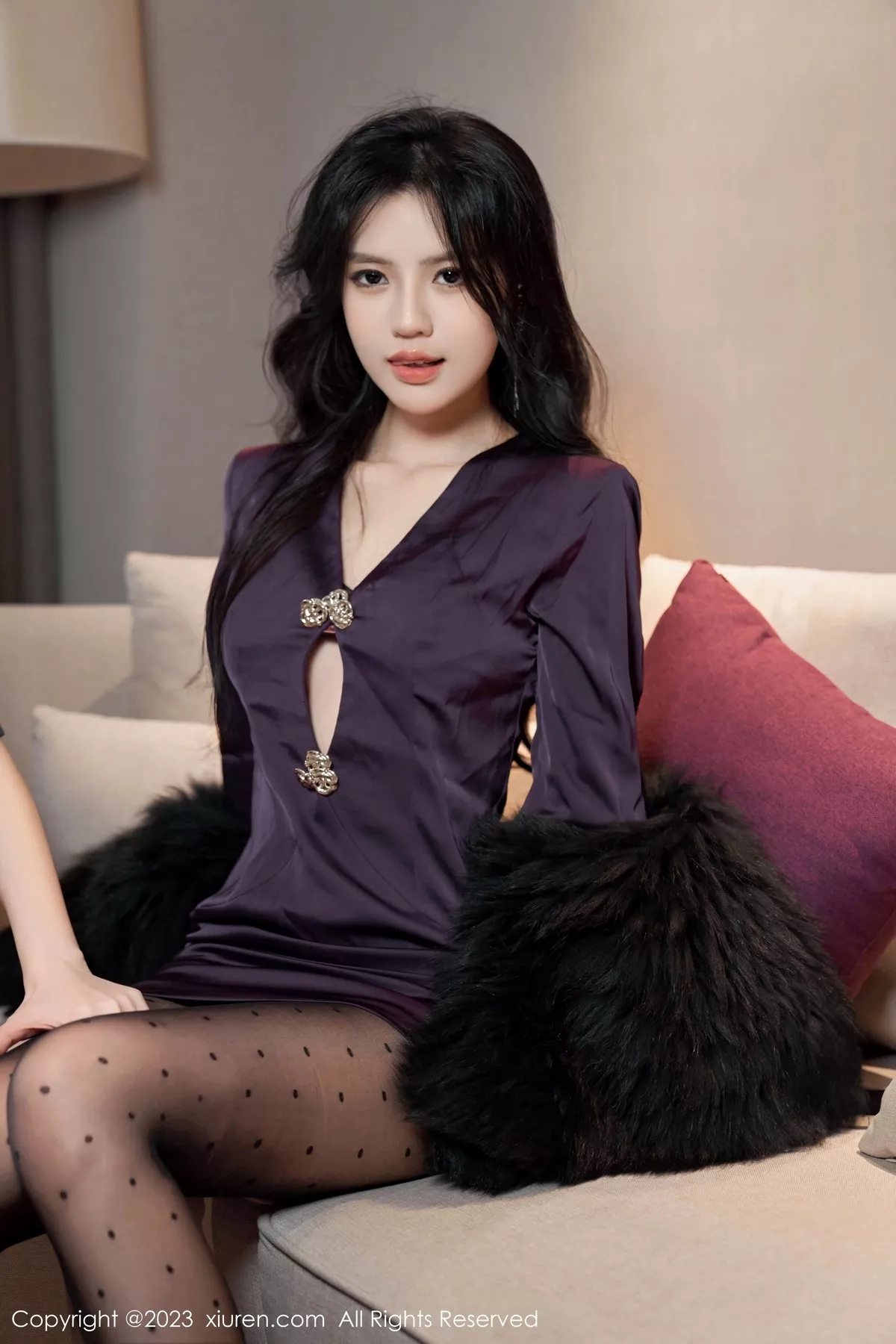 秀人集.com_[XiuRen秀人网]No.6649_模特浅浅Danny私房性感紫色服配黑丝裤袜秀曼妙身姿诱惑写真101P