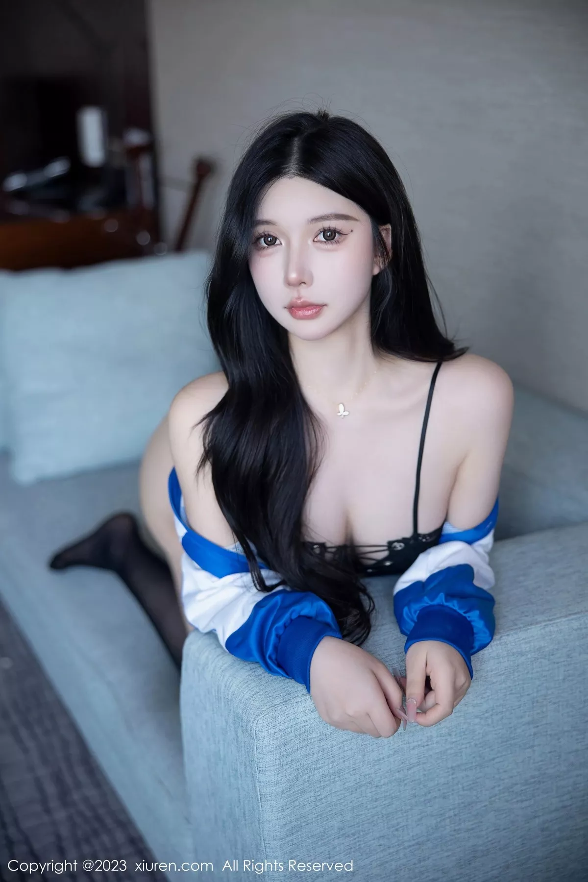 秀人集.com_[XiuRen秀人网]No.6660_模特林珊珊性感蓝色运动服露黑色情趣内衣秀惹火身材诱惑写真101P