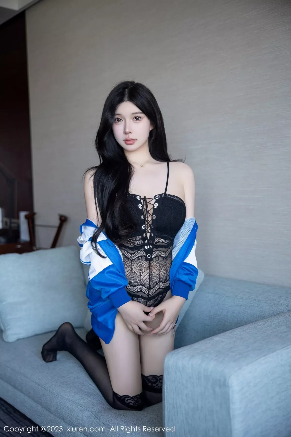 秀人集.com_[XiuRen秀人网]No.6660_模特林珊珊性感蓝色运动服露黑色情趣内衣秀惹火身材诱惑写真101P