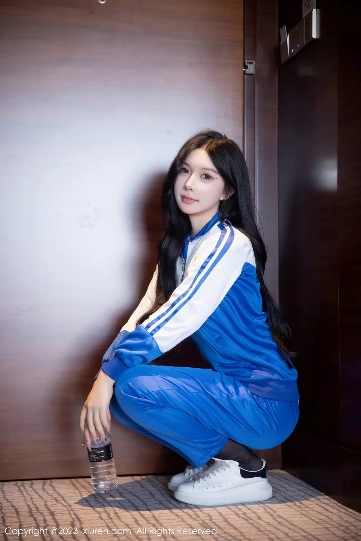 秀人集.com_[XiuRen秀人网]No.6660_模特林珊珊性感蓝色运动服露黑色情趣内衣秀惹火身材诱惑写真101P