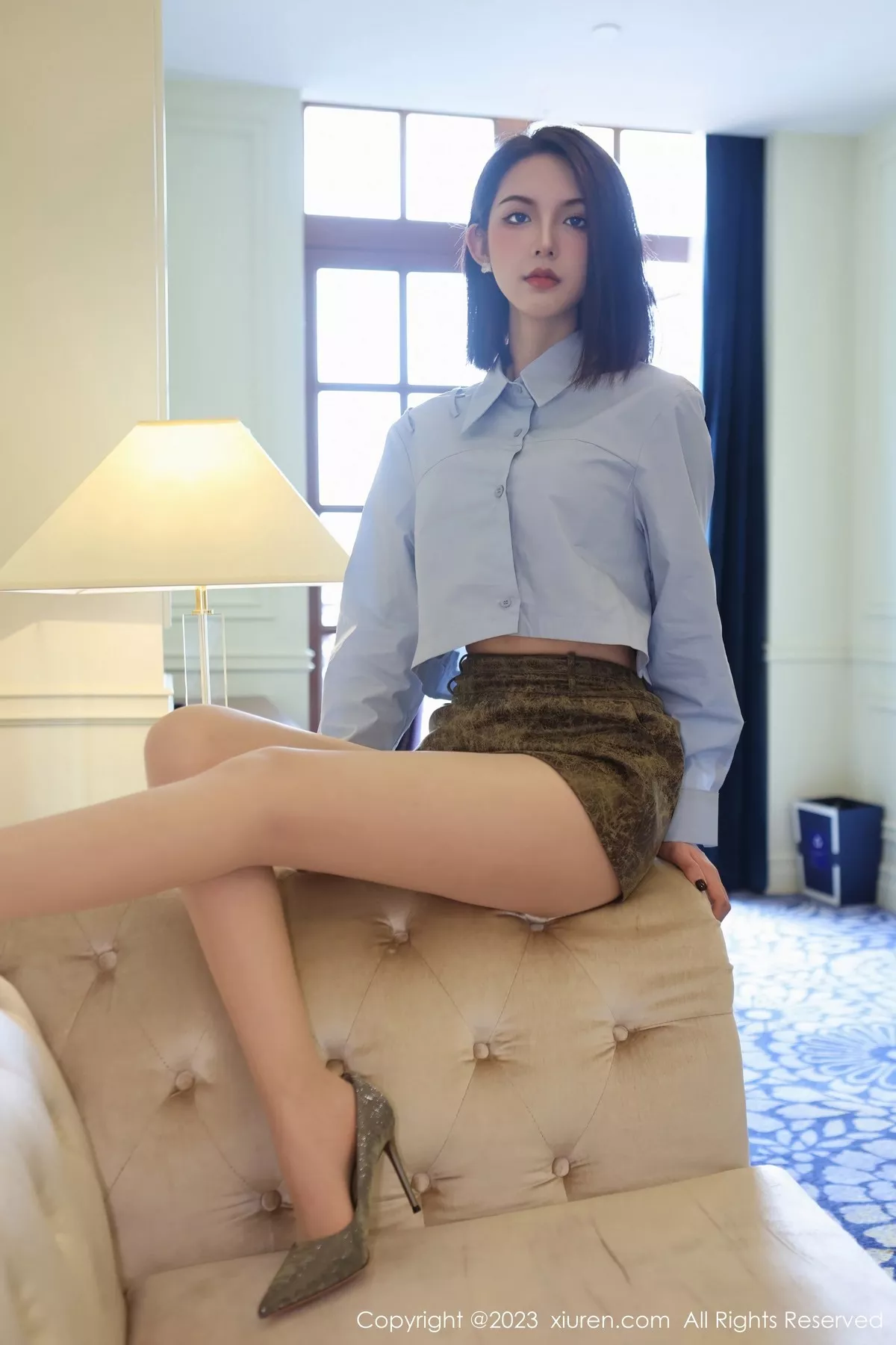 秀人集.com_[XiuRen秀人网]No.6661_模特乔一一性感浅蓝色上衣配皮质短裙露白色蕾丝内衣诱惑写真81P