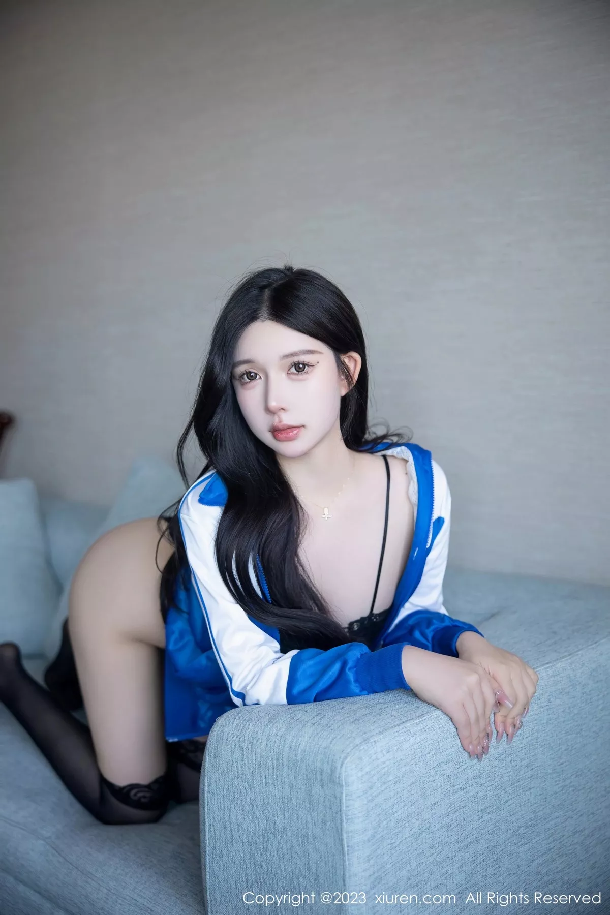 秀人集.com_[XiuRen秀人网]No.6660_模特林珊珊性感蓝色运动服露黑色情趣内衣秀惹火身材诱惑写真101P