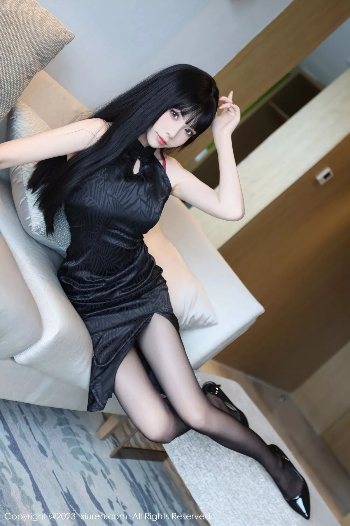 秀人集.com_[XiuRen秀人网]No.6666_模特江七七脱深色旗袍露性感暗红蕾丝内衣配开档黑丝诱惑写真86P