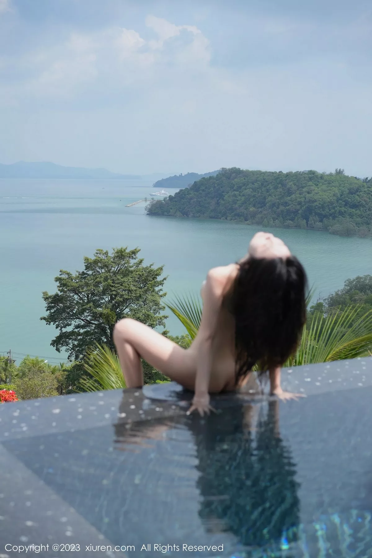 秀人集.com_[XiuRen秀人网]No.6678_模特laura阿姣户外泳池大尺度露傲人豪乳血滴子遮点诱惑写真83P