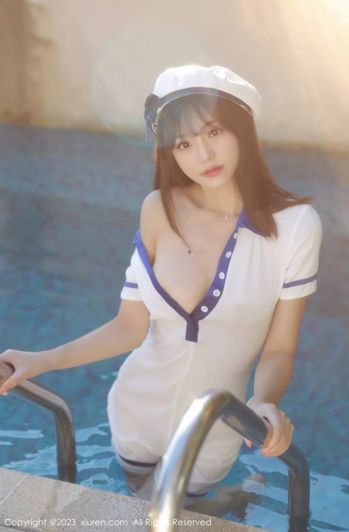 秀人集.com_[XiuRen秀人网]No.6686_模特佘贝拉bella泳池性感白色海军服半脱秀完美身材诱惑写真67P