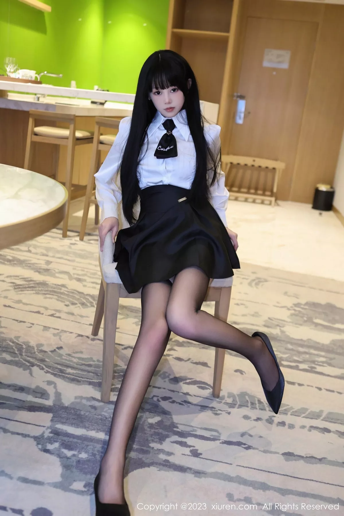 秀人集.com_[XiuRen秀人网]No.6685_模特早川京子私房床上情趣捆绑半脱露黑色情趣内衣惹火诱惑写真83P