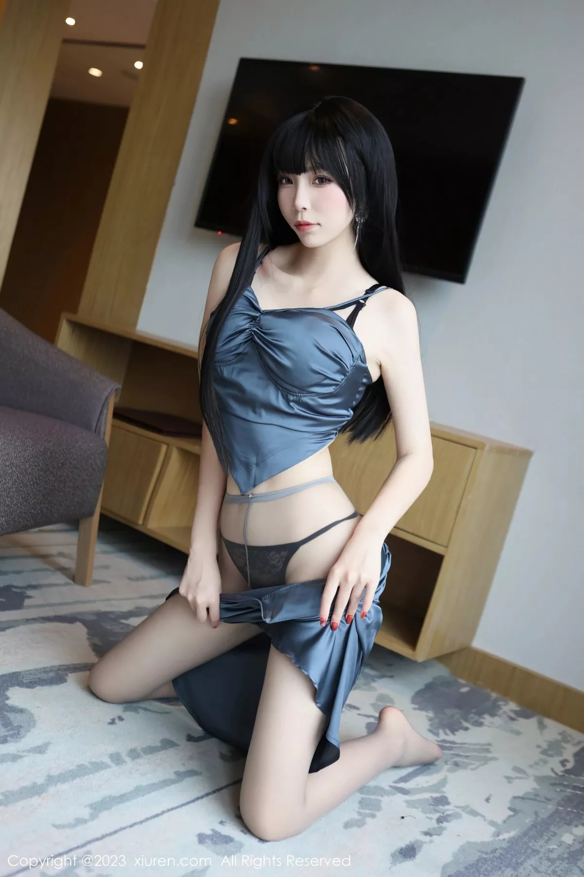 秀人集.com_[XiuRen秀人网]No.6713_模特江七七性感灰色服饰露黑色轻透内衣配超薄灰丝迷人诱惑写真83P