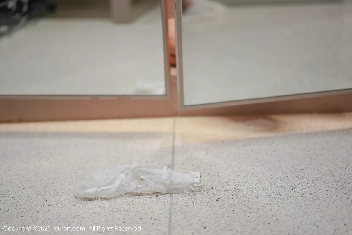 秀人集.com_[XiuRen秀人网]No.6729_模特laura阿姣脱白色吊带长裙露浅色轻透蕾丝内衣完美诱惑写真66P