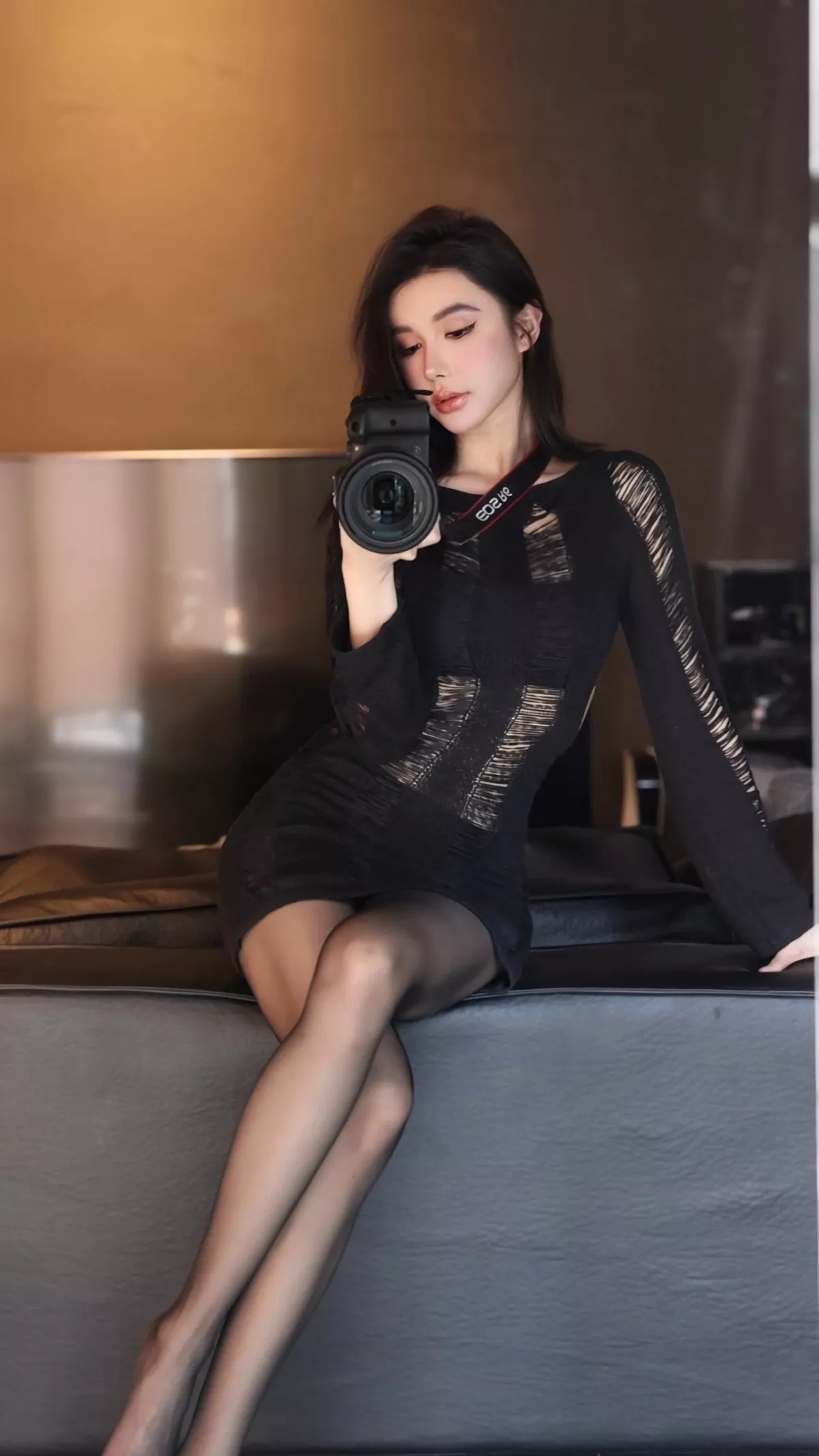 秀人集.com_[XiuRen秀人网]No.6741_模特卡卡酱空姐制服主题性感白T露黑色内衣秀丰满身材诱惑写真74P