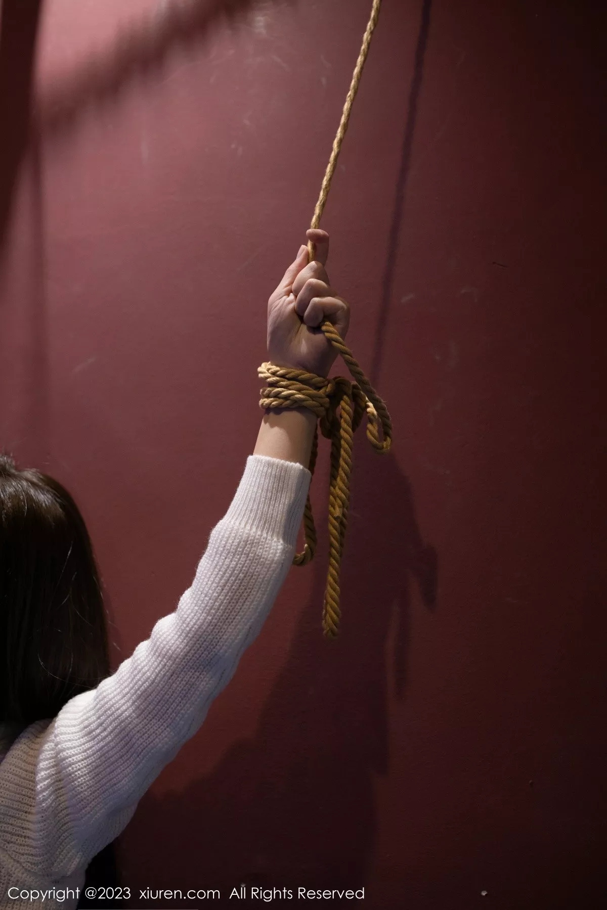 秀人集.com_[XiuRen秀人网]No.6752_模特杏子Yada性感白上衣配牛仔超短裤半脱秀豪乳翘臀诱惑写真79P