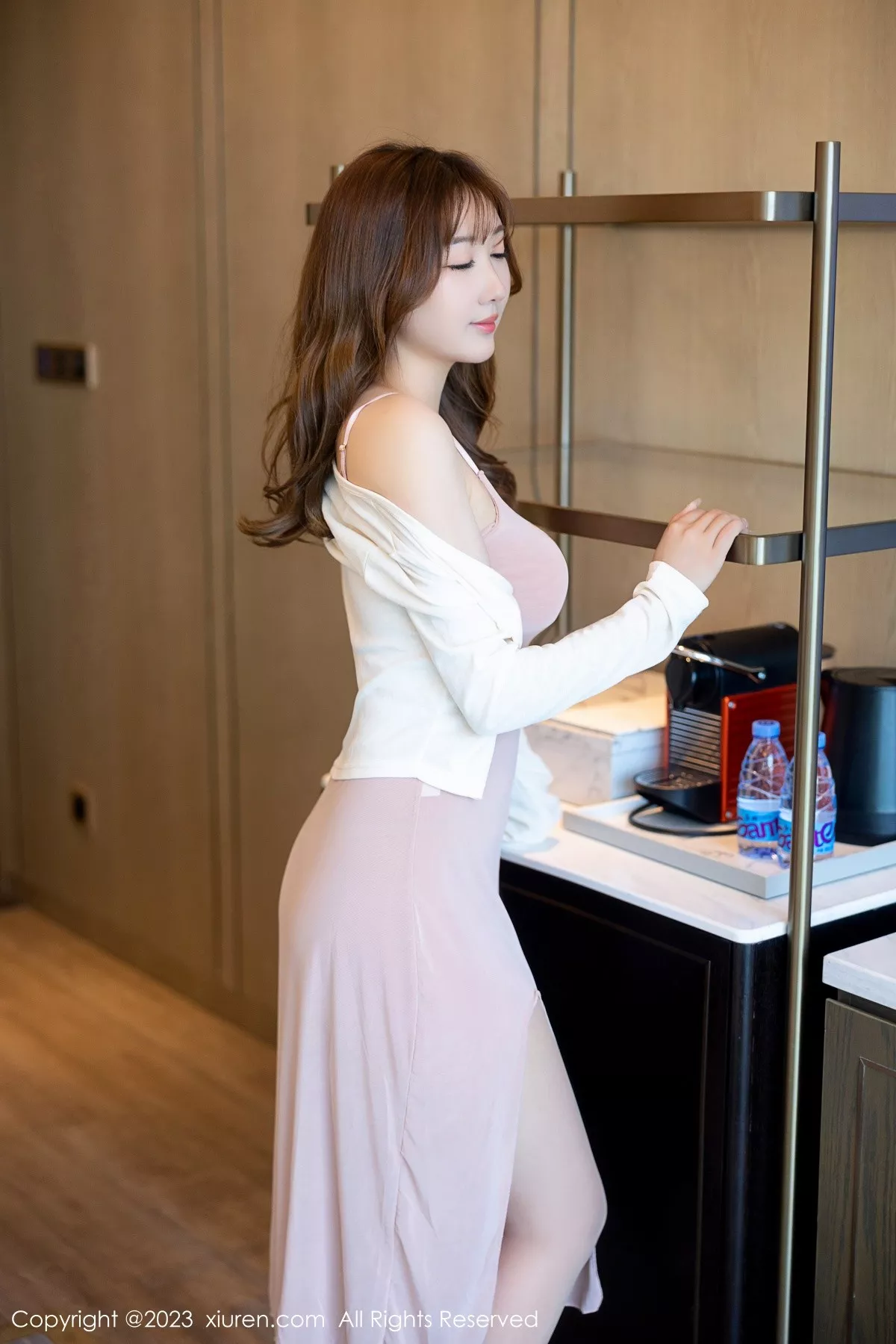 秀人集.com_[XiuRen秀人网]No.6753_模特江真真性感粉色薄纱吊带裙配超薄肉丝秀惹火身材诱惑写真87P