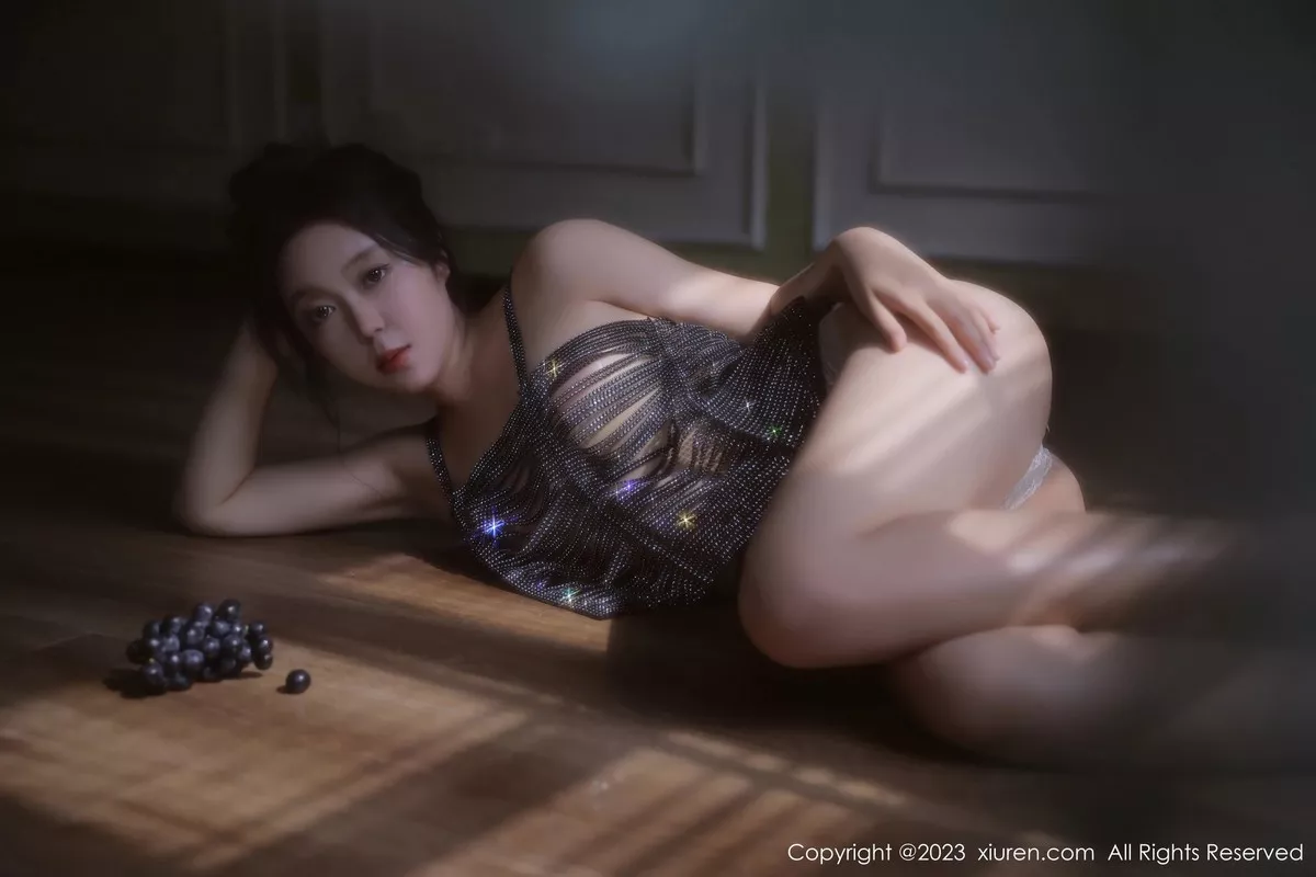 秀人集.com_[XiuRen秀人网]No.6601_模特露露luncy性感紫色轻透情趣服饰秀惹火身材撩人诱惑写真80P