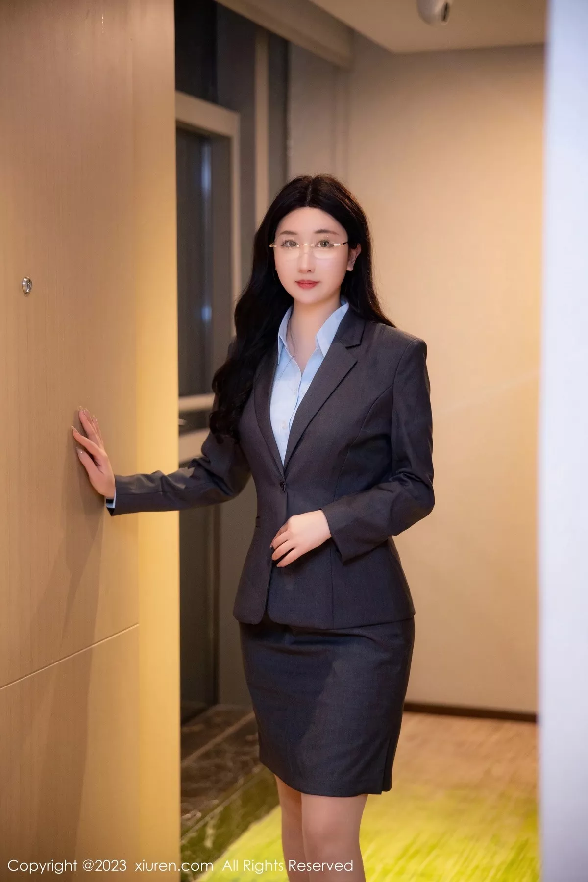 秀人集.com_[XiuRen秀人网]No.6607_模特江真真深灰色OL制服露蓝黑色蕾丝内衣配原色丝袜诱惑写真86P