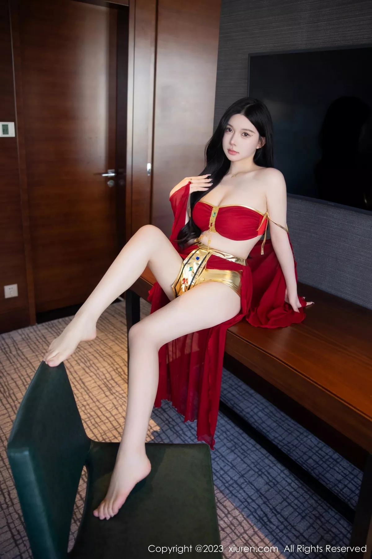 秀人集.com_[XiuRen秀人网]No.6613_模特林珊珊性感红色西域舞娘装扮秀曼妙丰腴身姿迷人诱惑写真84P