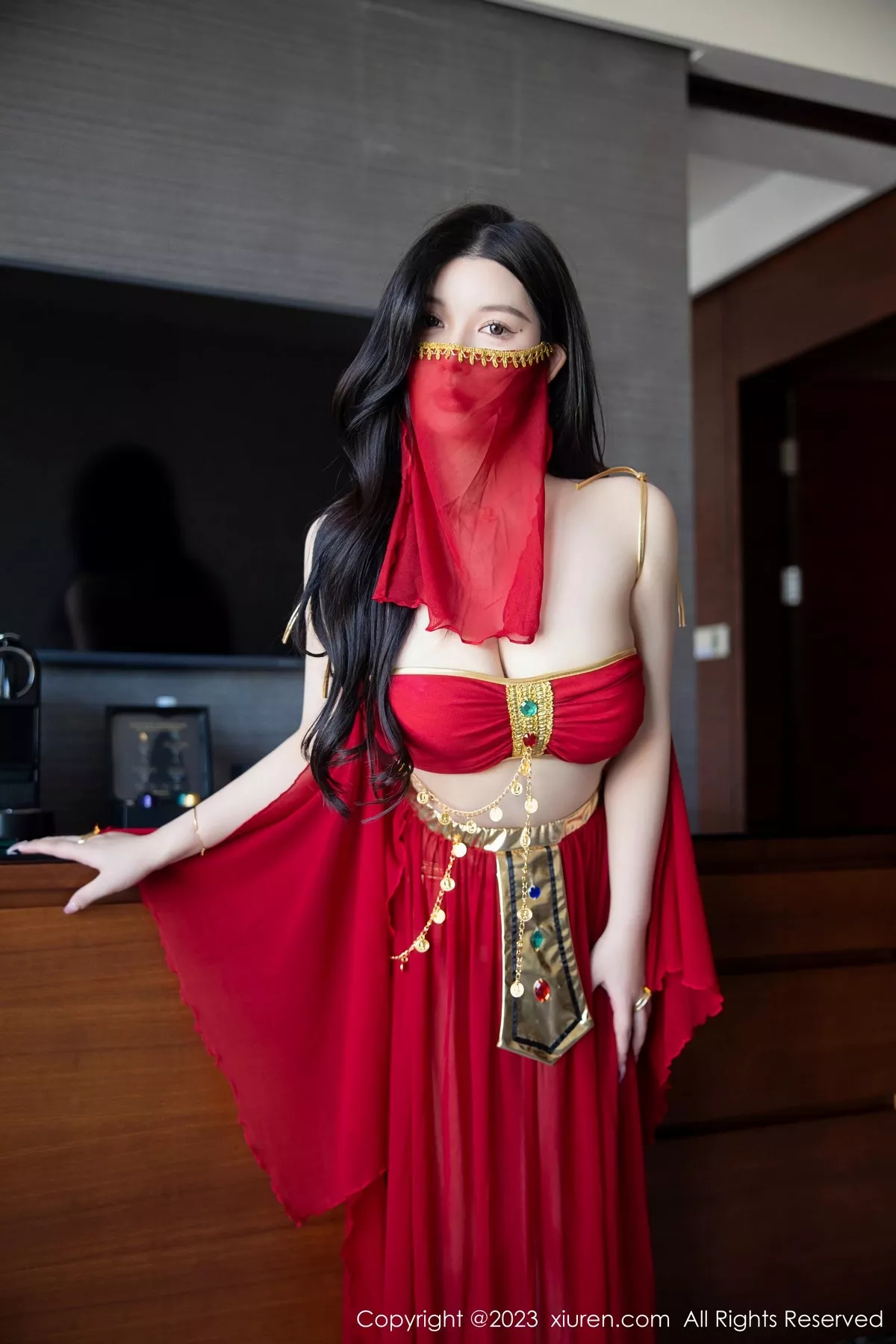 秀人集.com_[XiuRen秀人网]No.6613_模特林珊珊性感红色西域舞娘装扮秀曼妙丰腴身姿迷人诱惑写真84P