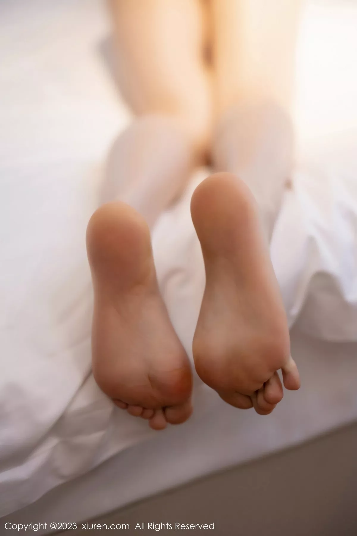 秀人集.com_[XiuRen秀人网]No.6628_女神徐莉芝Booty脱白色套装露白丝吊袜秀曼妙身姿撩人诱惑写真82P