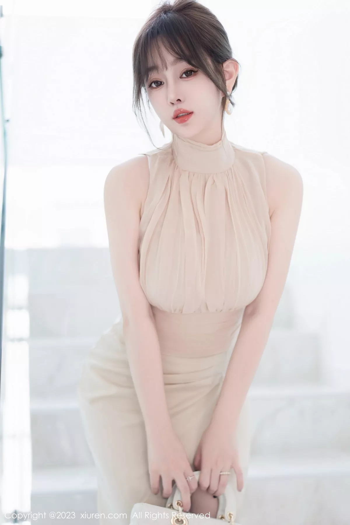 秀人集.com_[XiuRen秀人网]No.6768_女神王雨纯脱浅色连衣长裙露浅色内衣配开档肉丝完美诱惑写真74P