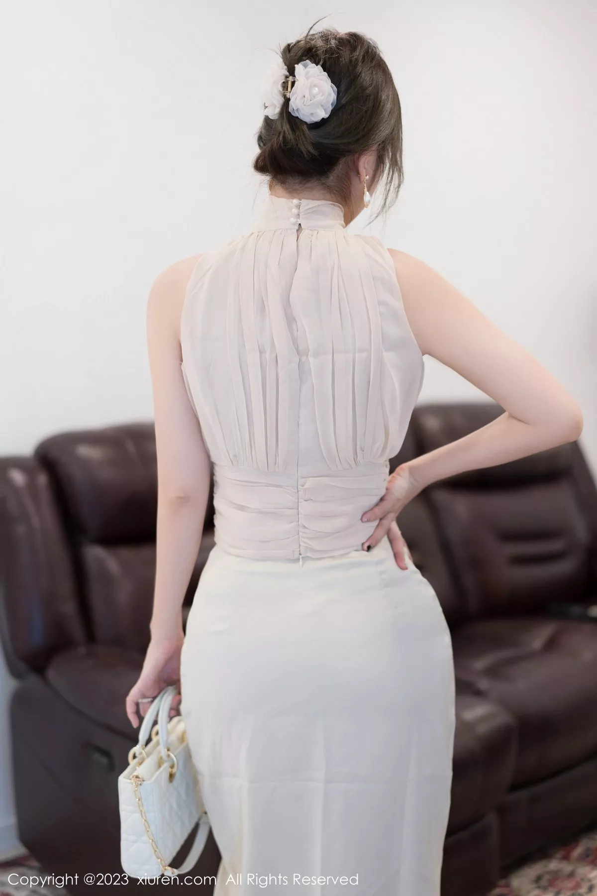 秀人集.com_[XiuRen秀人网]No.6768_女神王雨纯脱浅色连衣长裙露浅色内衣配开档肉丝完美诱惑写真74P