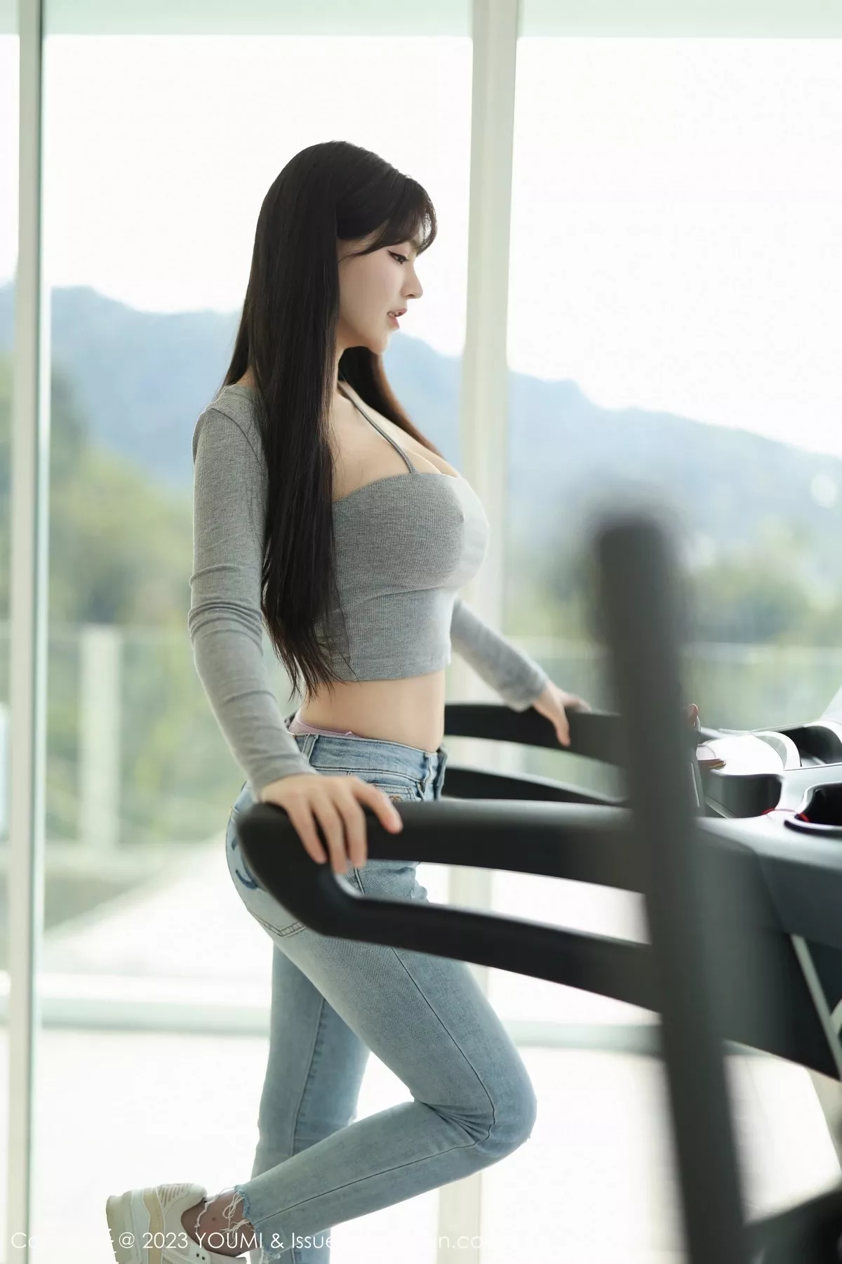 秀人集.com_[YouMi尤蜜荟]Vol.946_女神朱可儿Flora半脱牛仔裤露粉色圆点丝袜秀丰满身材诱惑写真92P