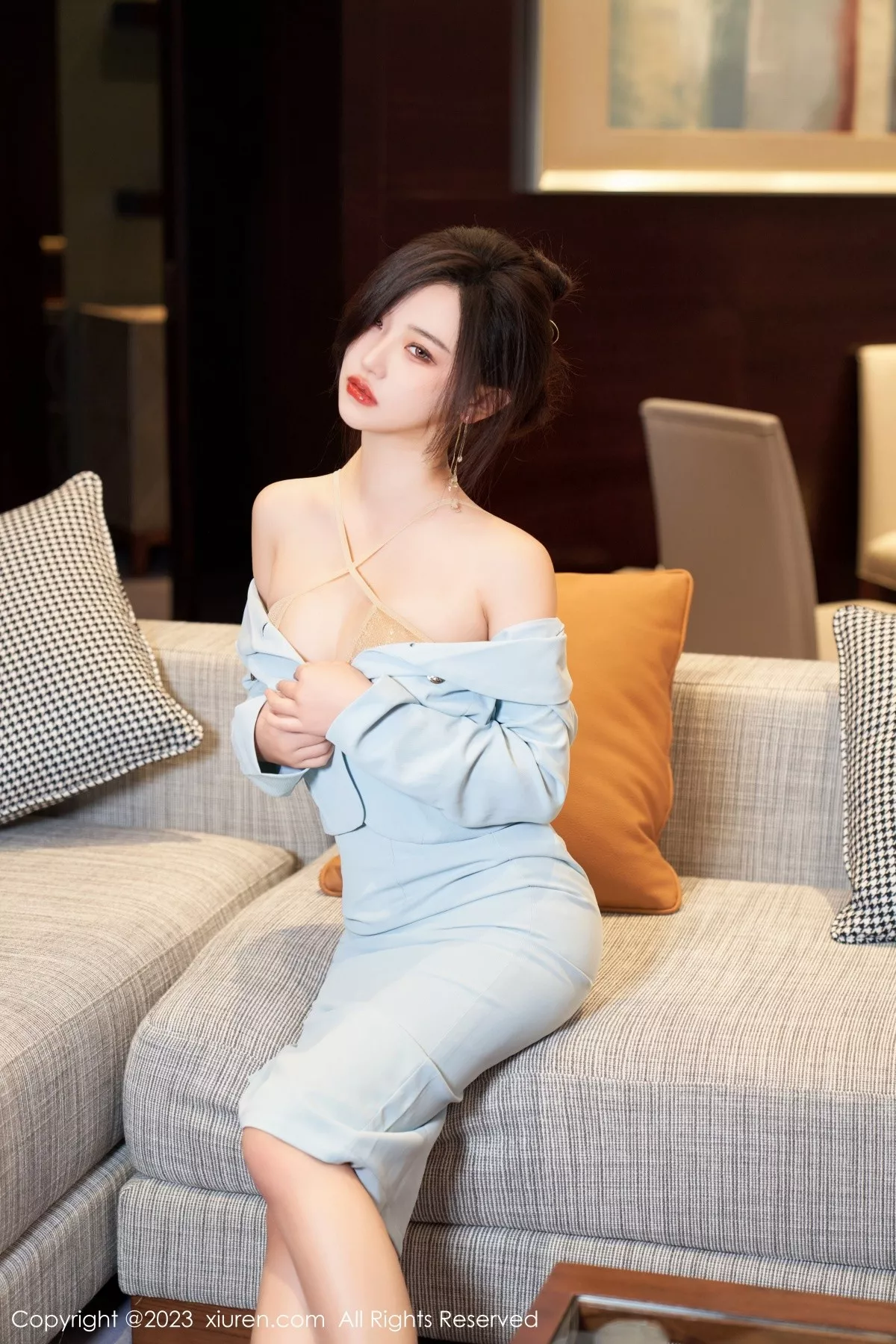 秀人集.com_[XiuRen秀人网]No.6857_模特妙可可Cheese脱淡蓝色OL服饰露浅色轻透内衣完美诱惑写真57P