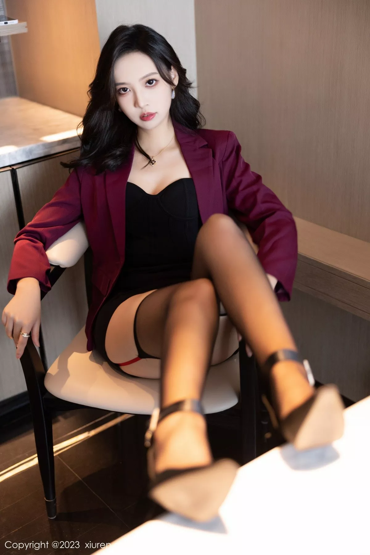 秀人集.com_[XiuRen秀人网]No.6870_模特郑颖姗Bev性感OL装扮+薄透连体黑丝秀惹火身材诱惑写真88P