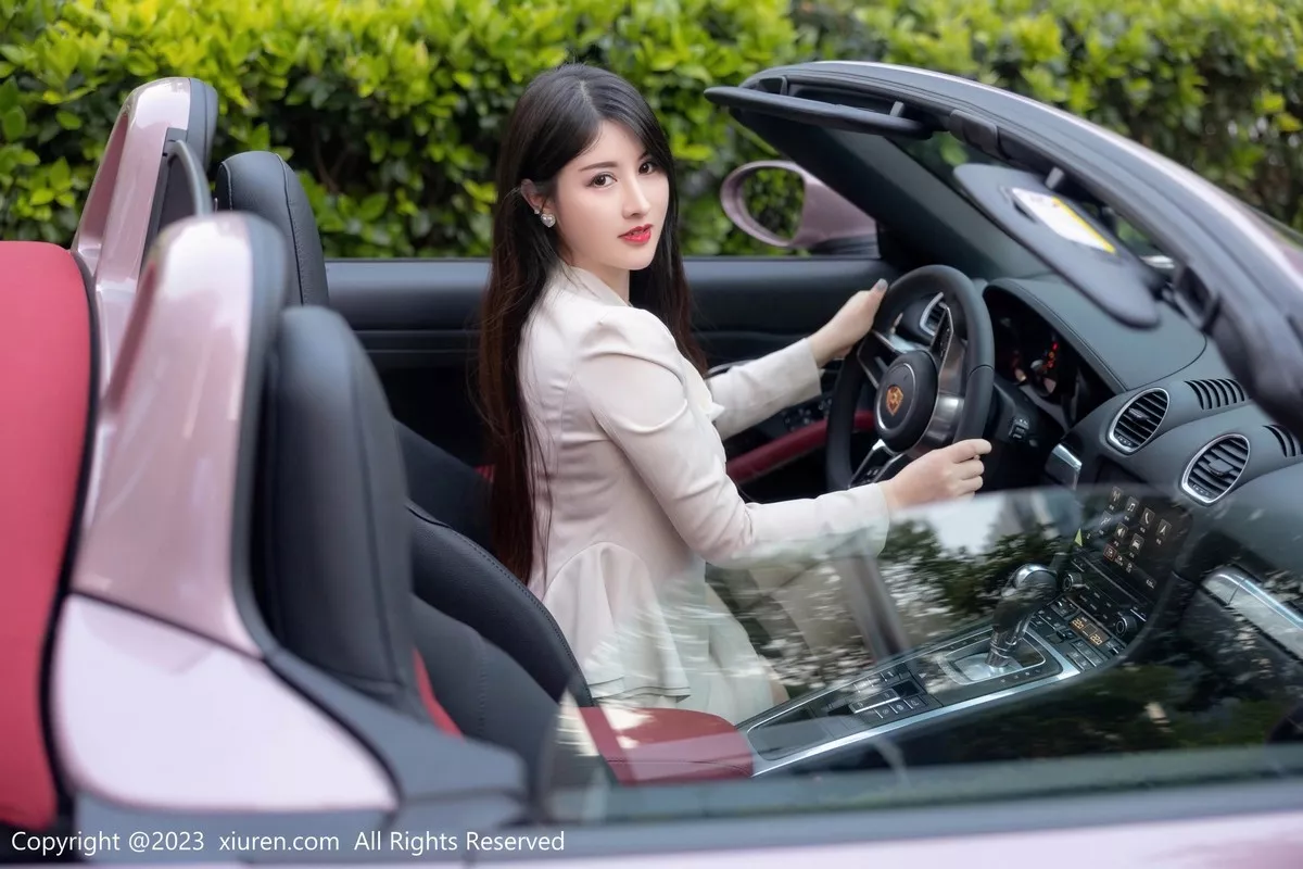 秀人集.com_[XiuRen秀人网]No.6879_模特诗诗kiki半脱浅色OL服饰露性感浅灰内衣秀惹火身材诱惑写真79P