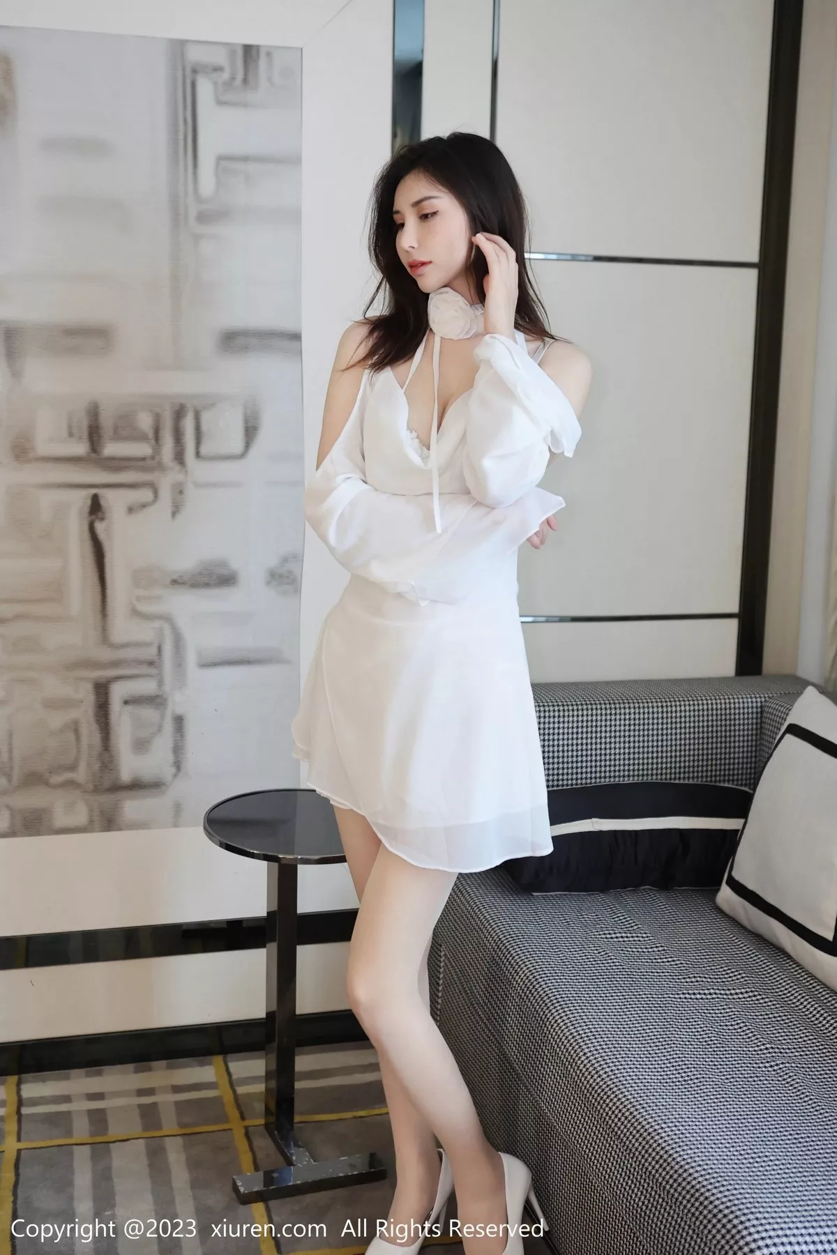 秀人集.com_[XiuRen秀人网]No.6877_模特王曼柔私房浴室性感白色薄透连衣短裙秀曼妙身姿诱惑写真70P