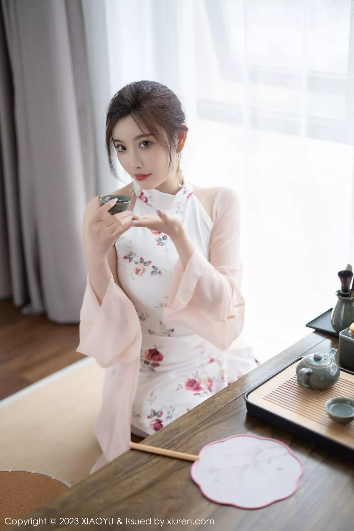 秀人集.com_[XiaoYu画语界]Vol.1046_女神杨晨晨Yome性感淡红色蕾丝内衣配白丝吊袜完美诱惑写真87P