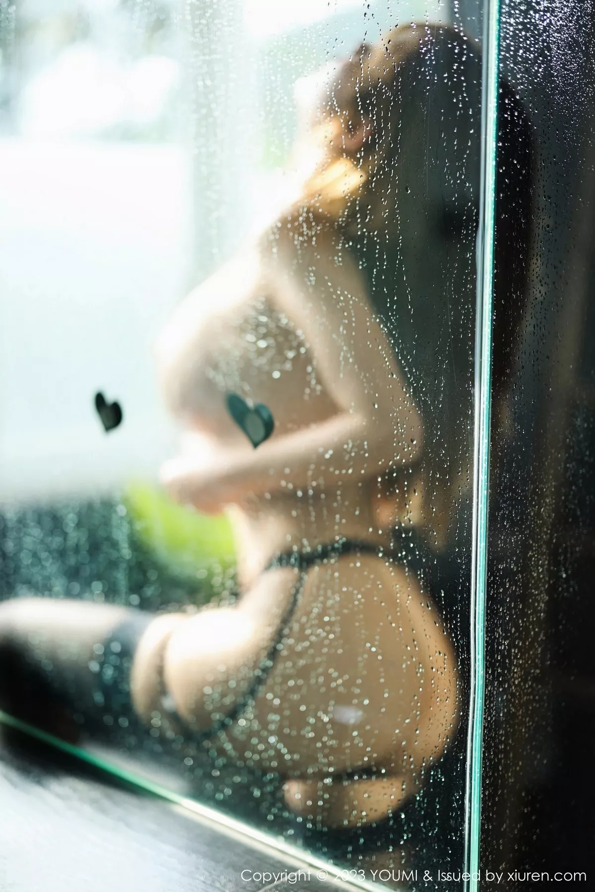 秀人集.com_[YouMi尤蜜荟]Vol.949_女神王雨纯性感黑白拼色连衣裙配黑丝吊袜秀丰满身材诱惑写真72P