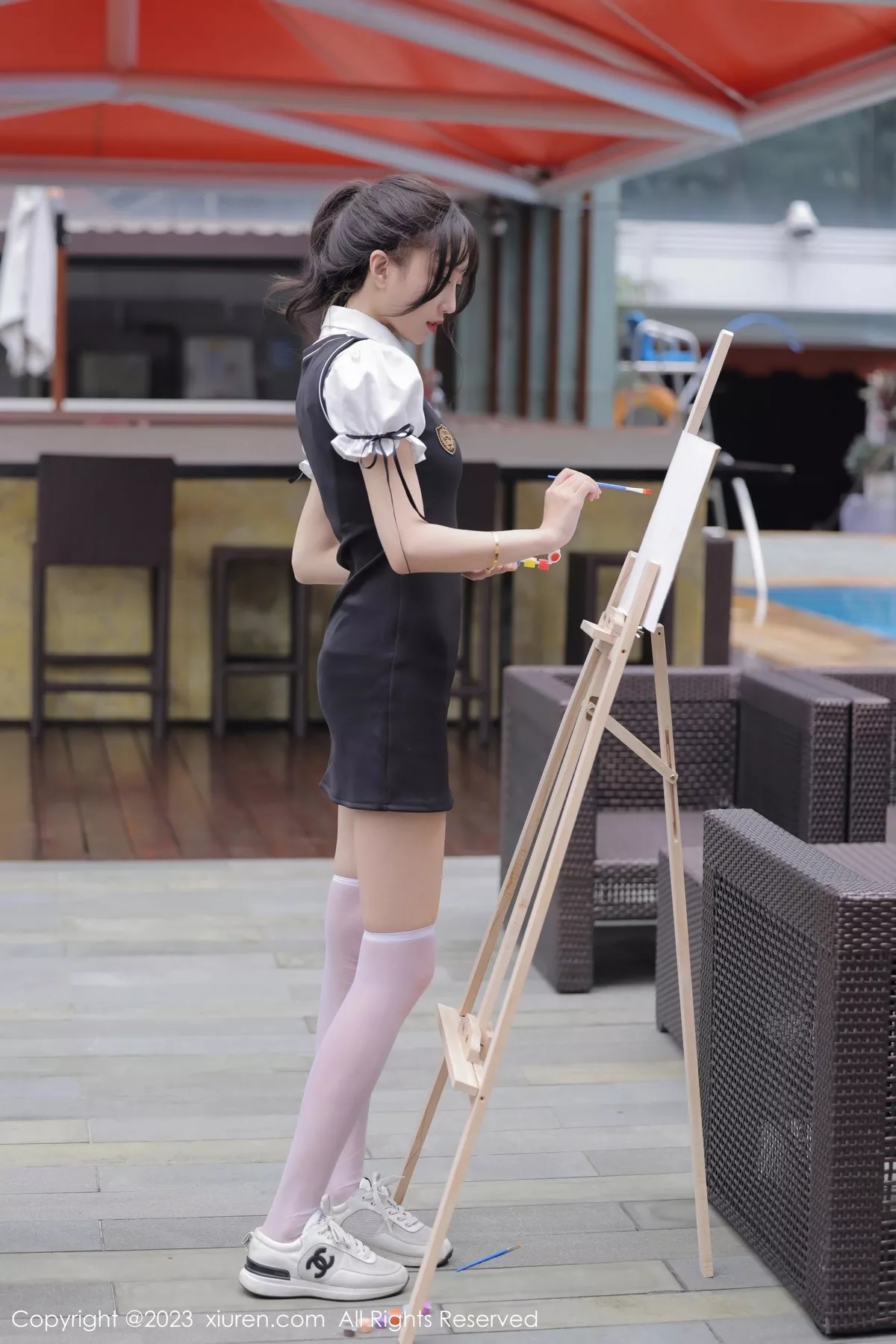 秀人集.com_[XiuRen秀人网]No.6889_模特玥儿玥er脱性感白T露白色内衣配白丝袜秀曼妙身姿诱惑写真72P