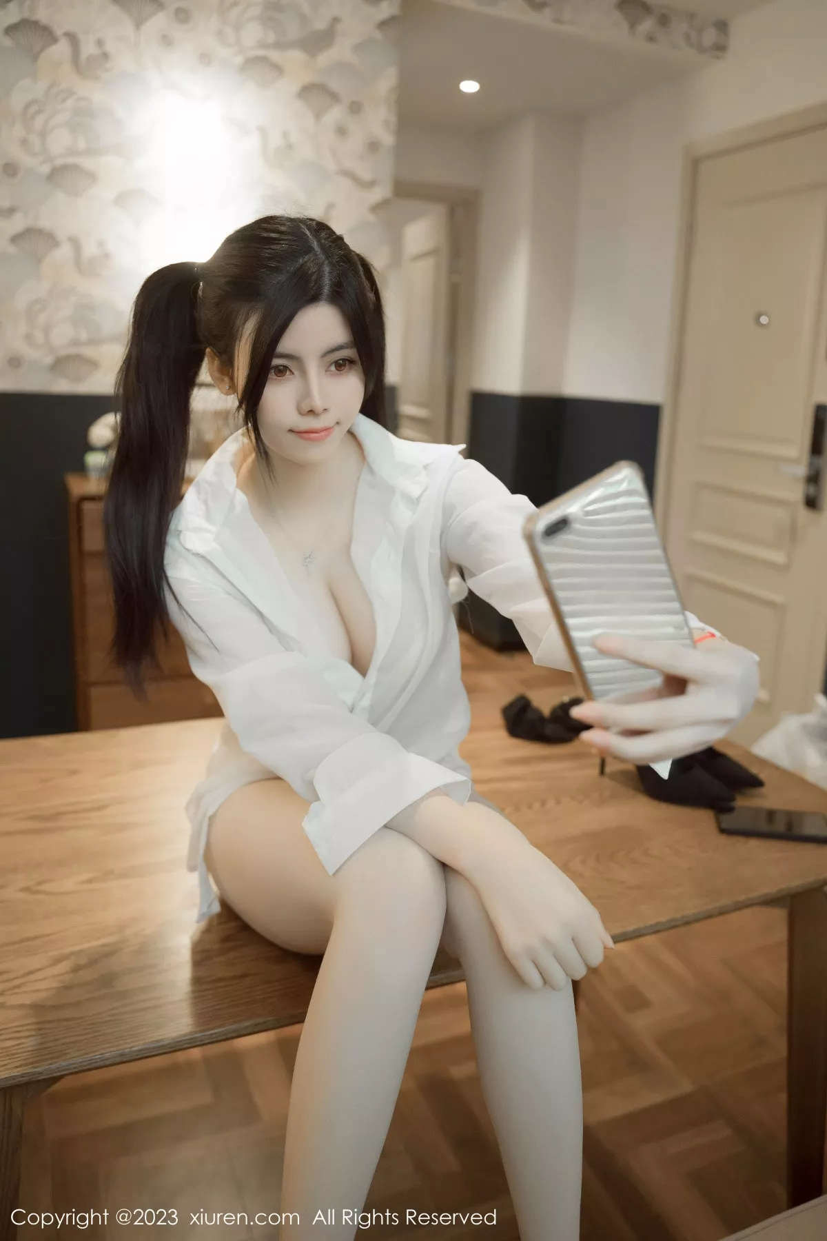 秀人集.com_[XiuRen秀人网]No.6896_模特白甜性感白色薄透衬衫露白色蕾丝内衣秀惹火身材诱惑写真50P