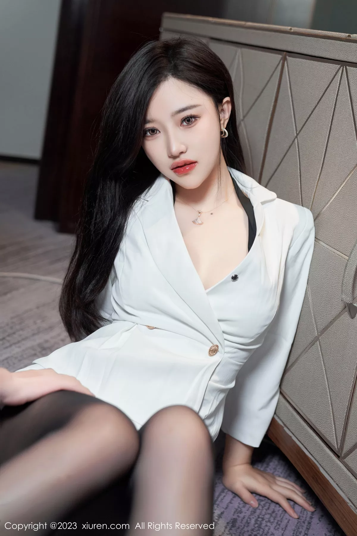 秀人集.com_[XiuRen秀人网]No.6900_模特妙可可Cheese性感黑色蕾丝薄纱服秀完美身材惹火诱惑写真80P