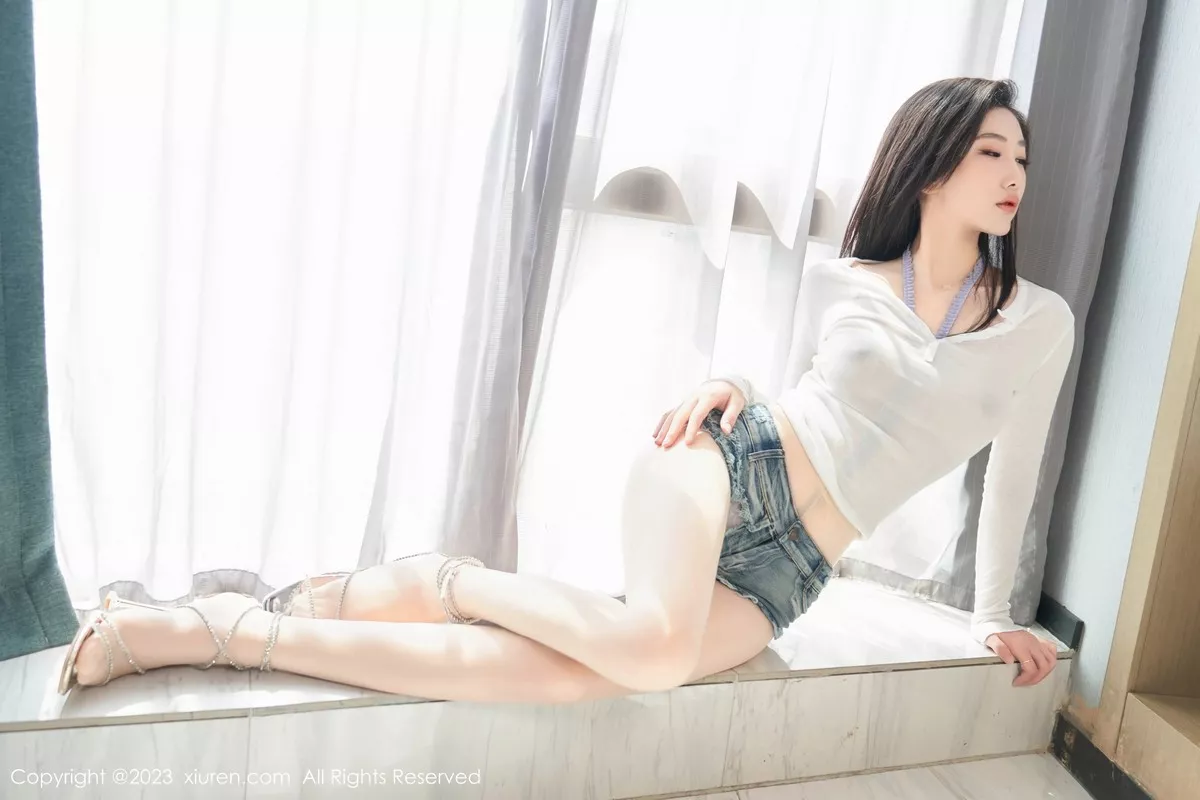 秀人集.com_[XiuRen秀人网]No.6911_模特沈青黛轻透上衣配牛仔短裤露超薄肉丝秀曼妙身姿诱惑写真91P