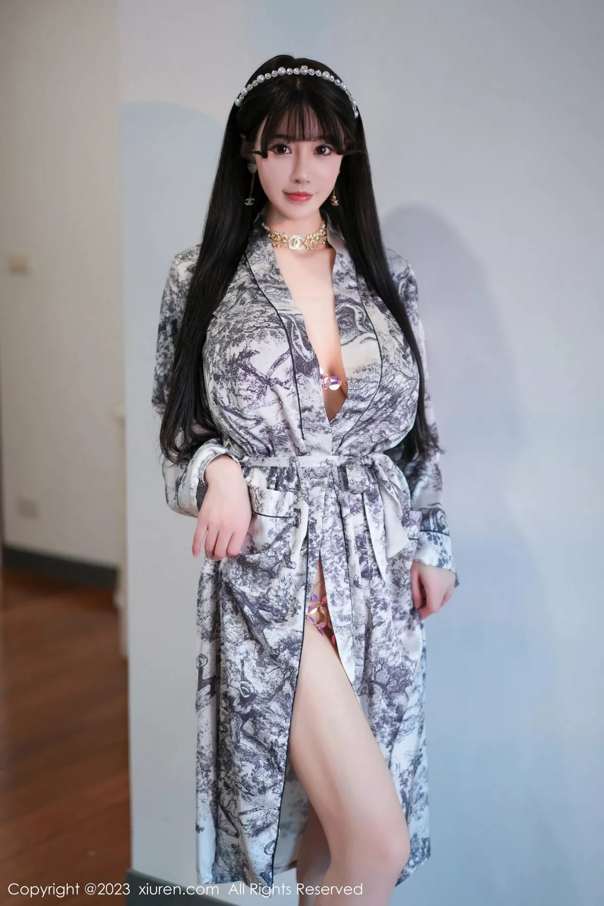 秀人集.com_[XiuRen秀人网]No.6932_女神朱可儿Flora脱灰色睡袍露性感花色内衣秀丰满身材诱惑写真70P