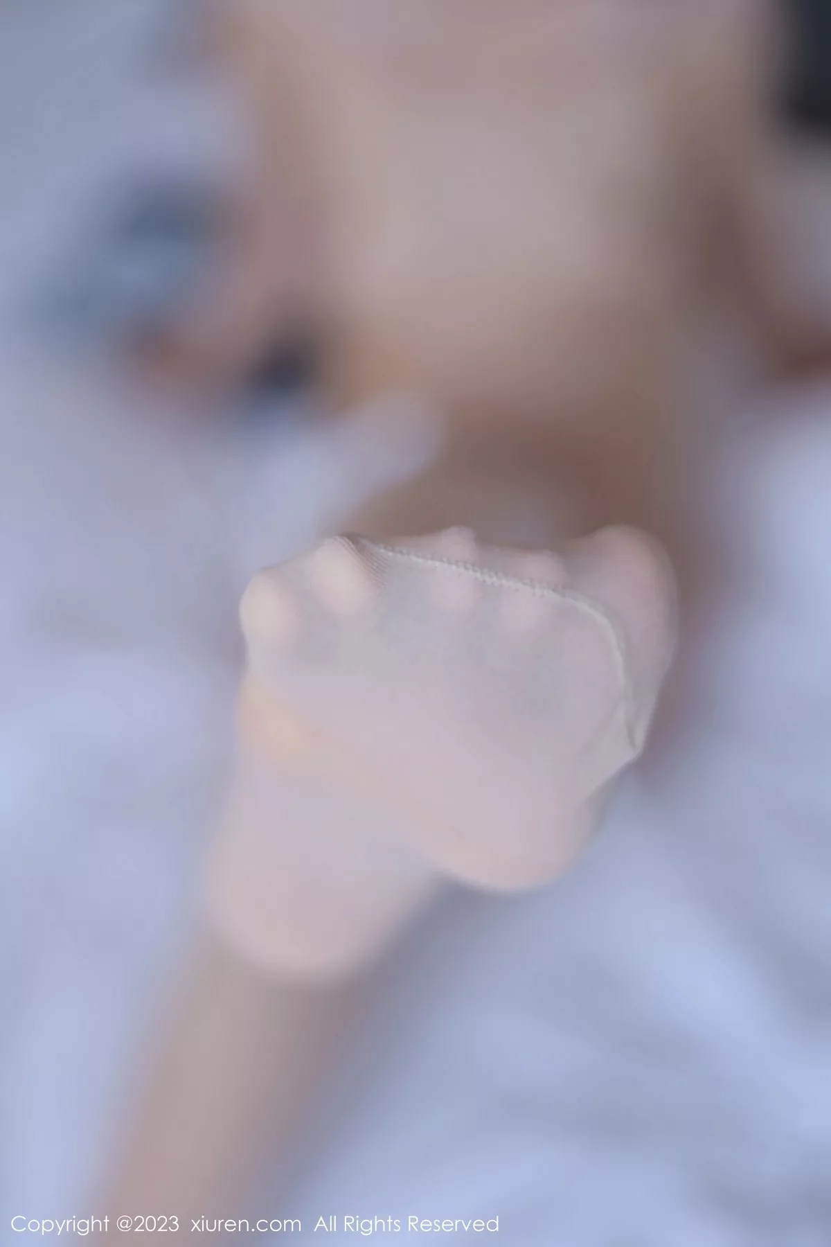 秀人集.com_[XiuRen秀人网]No.6784_模特茜茜Kimi浅蓝色上衣配短裙露超薄肉丝秀完美身材诱惑写真84P