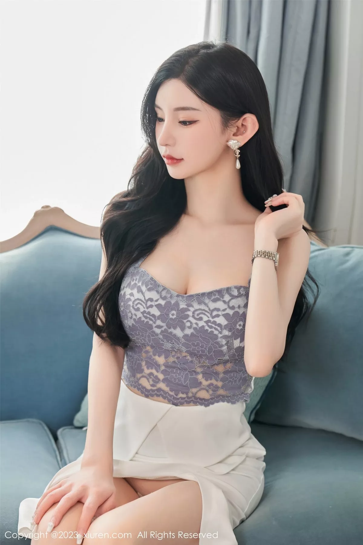 秀人集.com_[XiuRen秀人网]No.6811_女神周于希Sally性感吊带短裙配超薄肉丝秀曼妙身姿诱惑写真100P