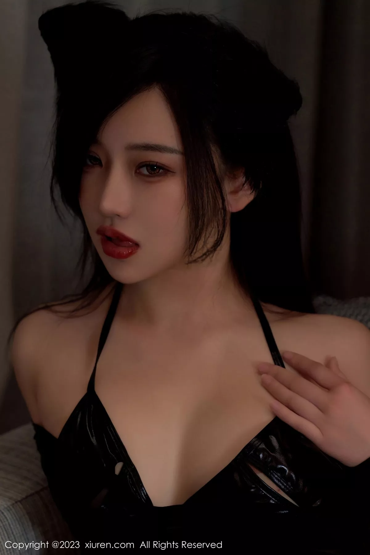 秀人集.com_[XiuRen秀人网]No.6826_模特妙可可Cheese黑色薄纱轻透连衣裙露蕾丝内衣完美诱惑写真90P