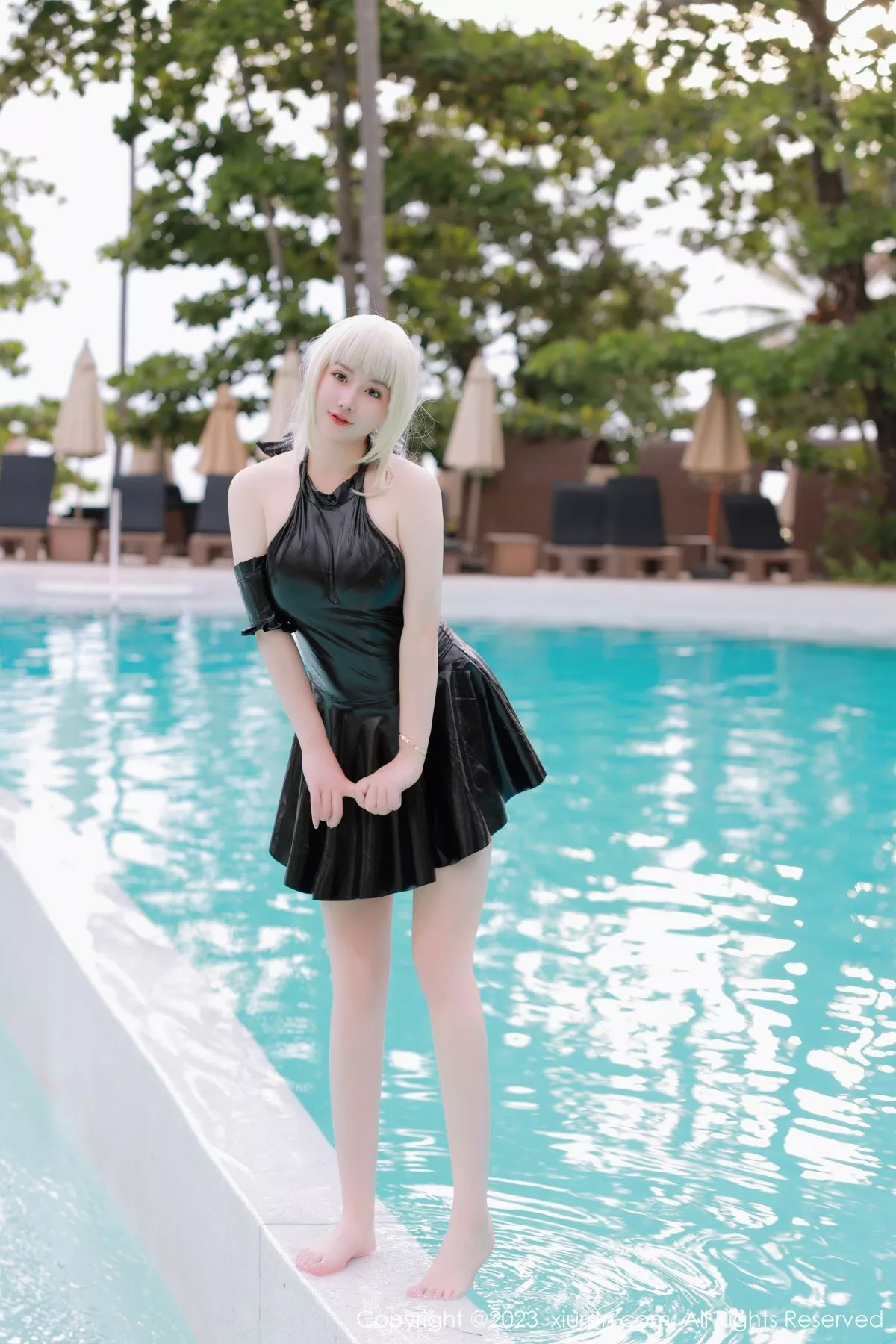 秀人集.com_[XiuRen秀人网]No.6984_模特养乐多DoDo性感黑色Cosplay装扮秀丰满身材惹火诱惑写真75P