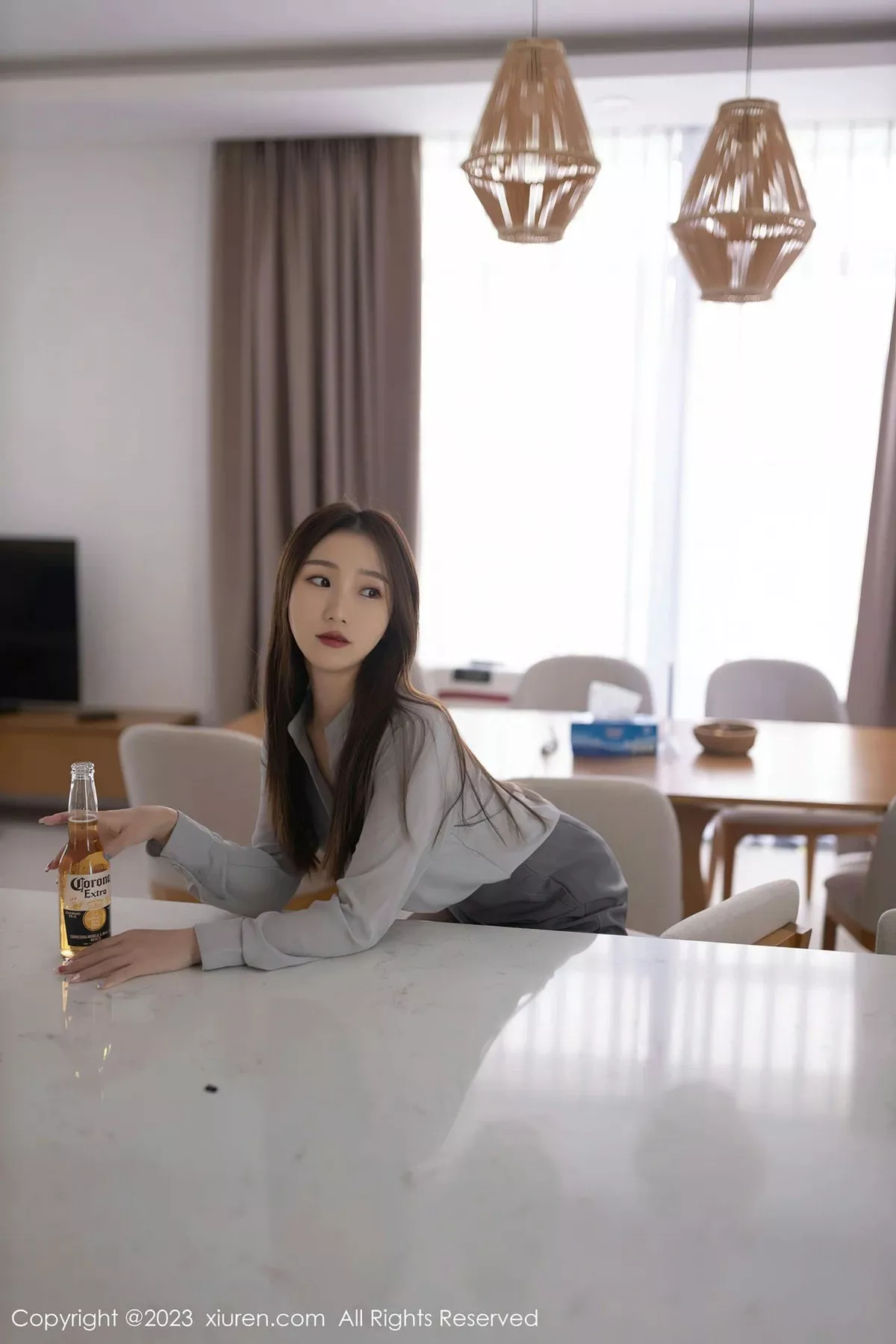 秀人集.com_[XiuRen秀人网]No.6989_模特杏子Yada醉酒主题性感淡灰色轻透内衣配超薄黑丝诱惑写真80P