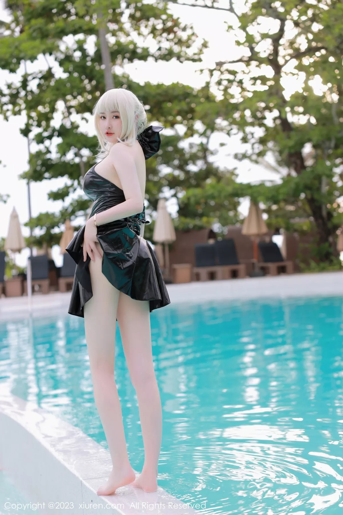 秀人集.com_[XiuRen秀人网]No.6984_模特养乐多DoDo性感黑色Cosplay装扮秀丰满身材惹火诱惑写真75P